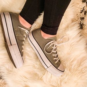 Chuck Taylor All Star Low Top Platforms